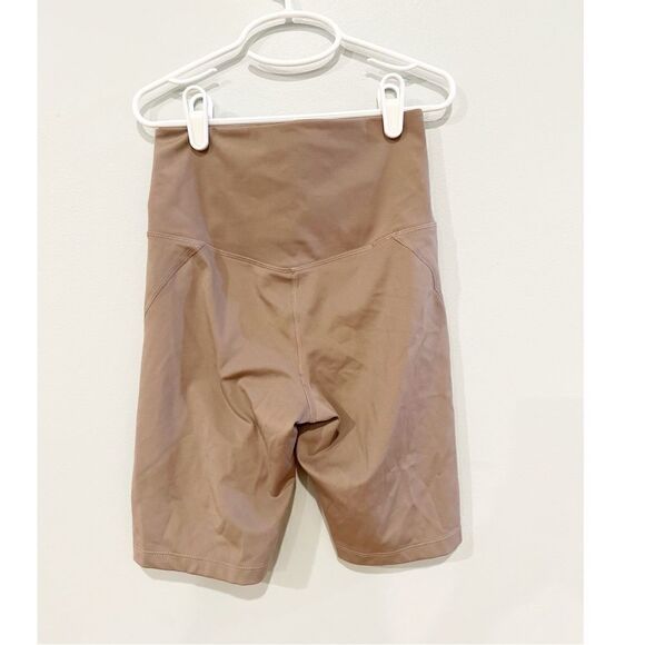 Girlfriend collective high rise biker shorts tan - Picture 3 of 4